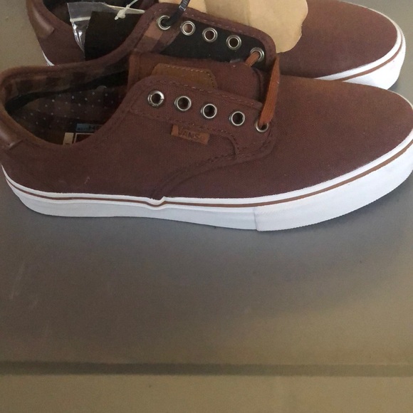 vans chima ferguson pro potting soil & white shoes